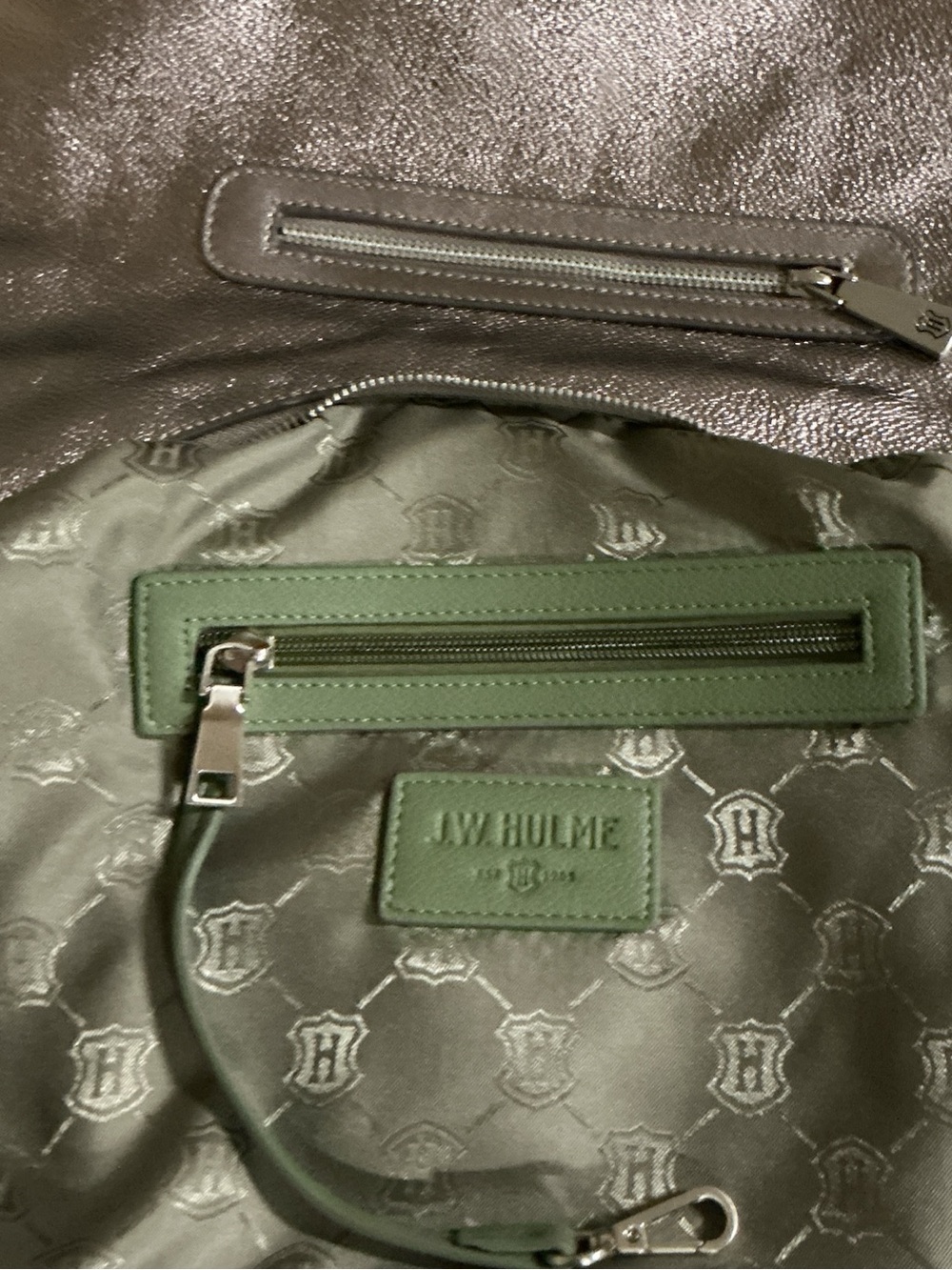 J.W. Hulme - EC - Legacy Shoulder Bag - Picture 2 of 15